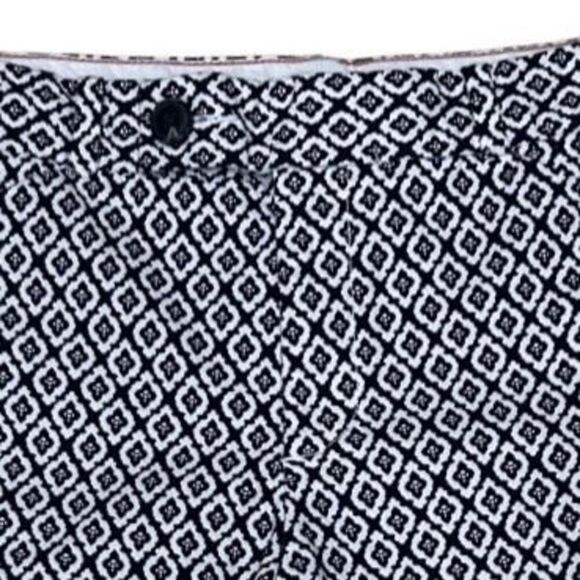 Dockers Summer Stretch Chino Shorts Women's Sz 12 Black & White Geometric Floral - Picture 3 of 10